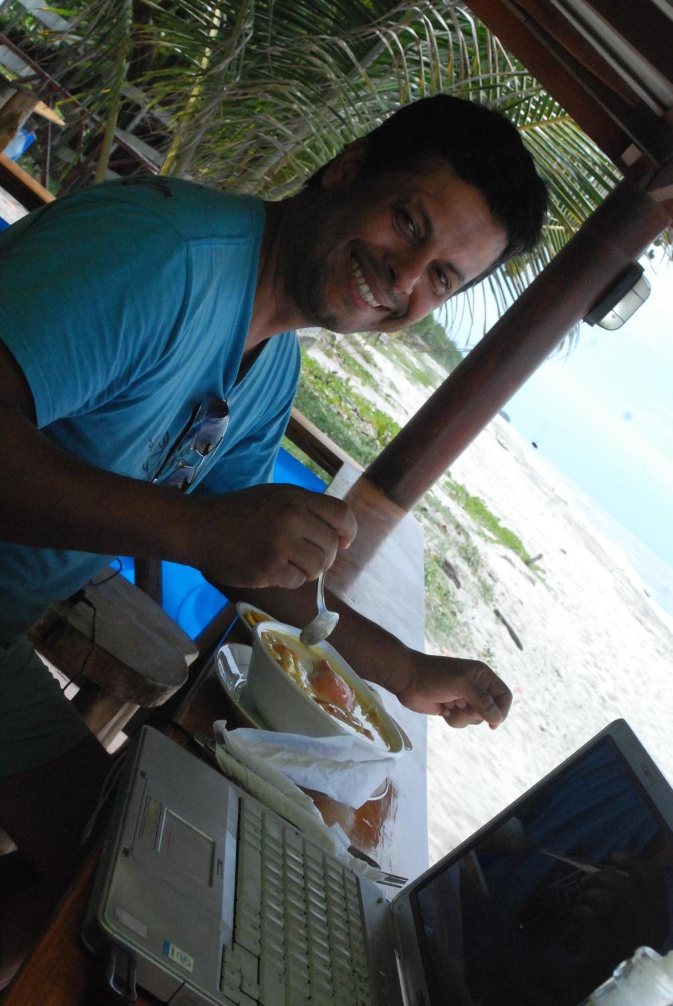 La Delphina Bed And Breakfast Bar And Grill La Ceiba Extérieur photo